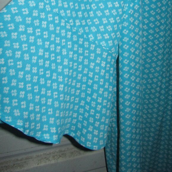 2X Plus Size 22/24 Catherines Blue Print Blouse top shirt - Picture 3 of 5
